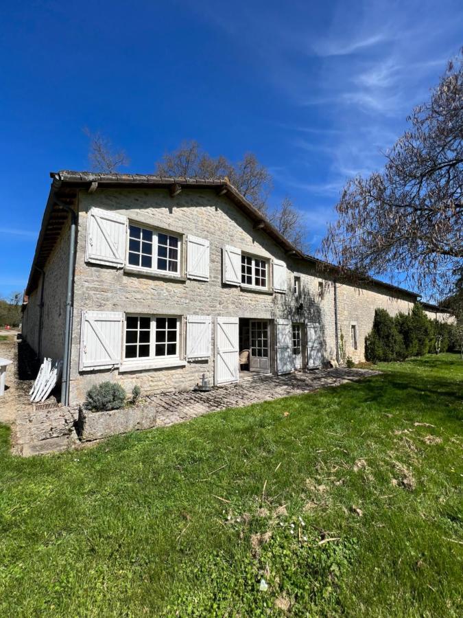 L'Arnaudiere Condac Exterior photo